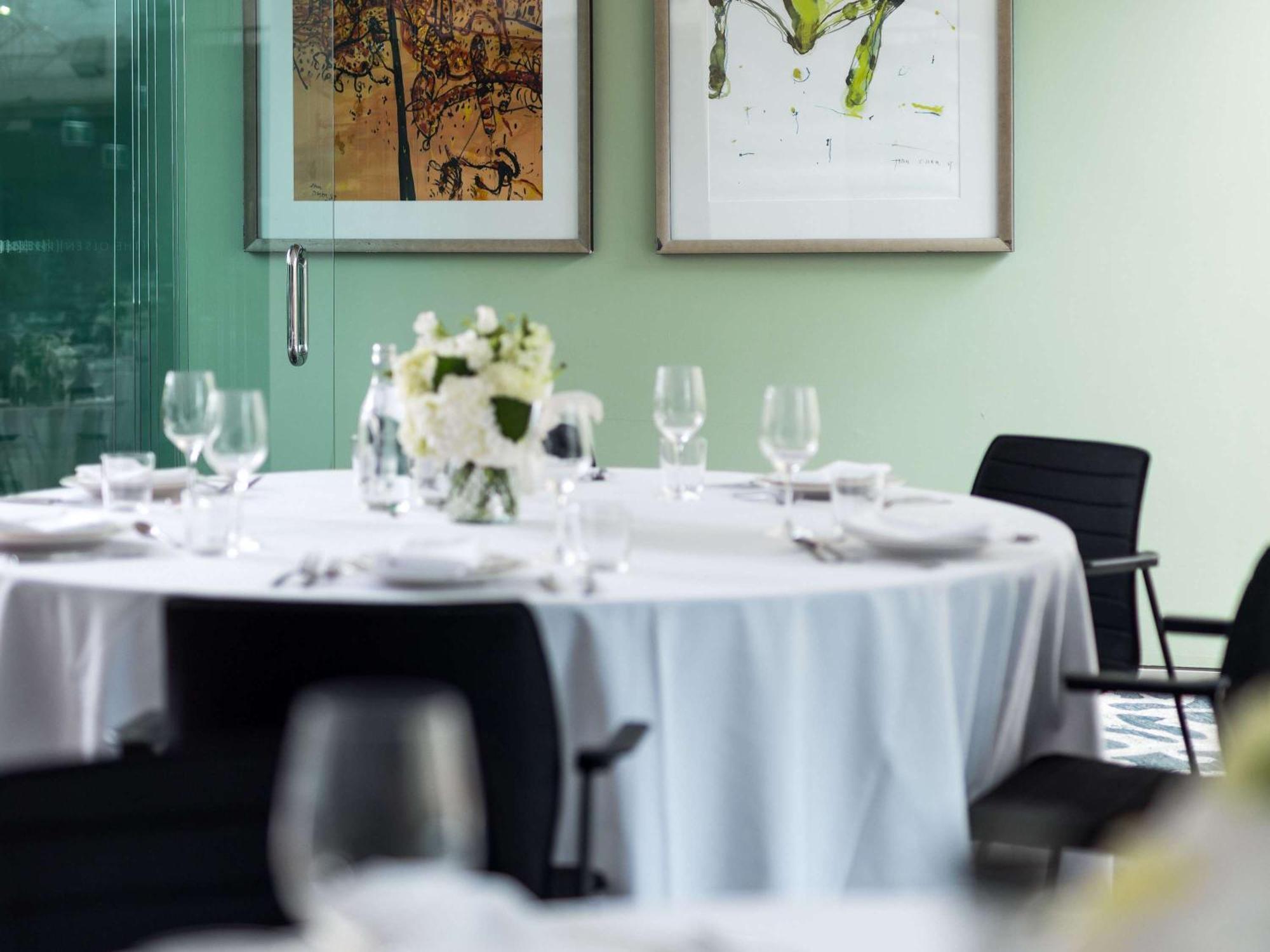 Art Series - The Olsen Melbourne City Exterior foto The dining room at the 2012 Olympic Village
