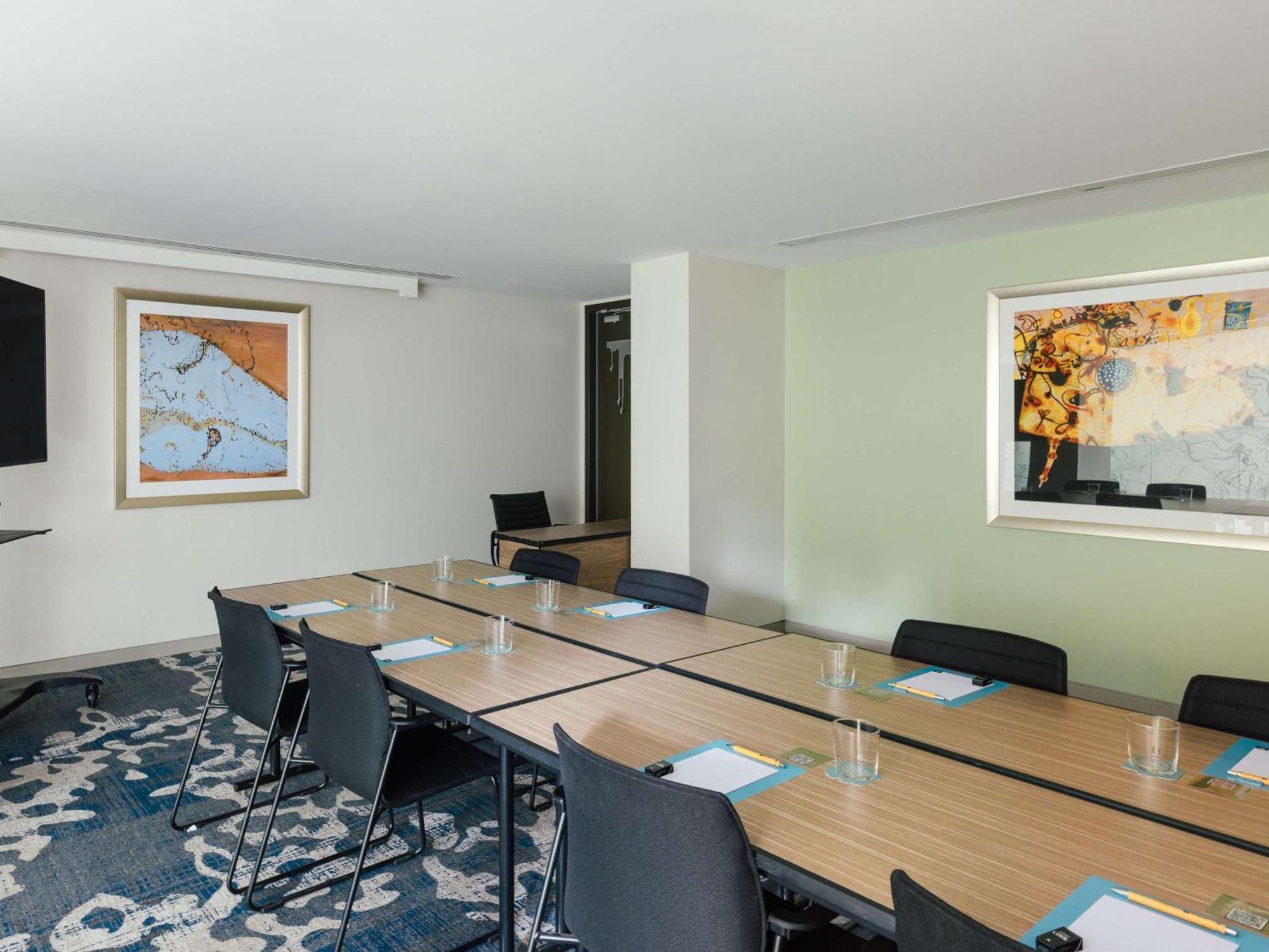 Art Series - The Olsen Melbourne City Exterior foto Meeting room