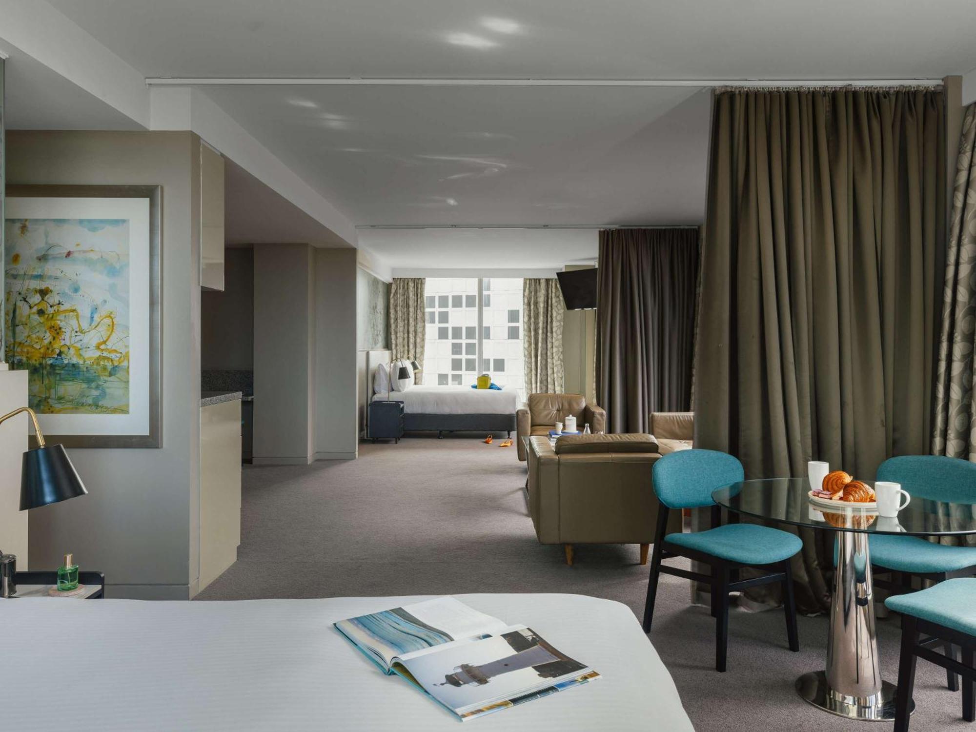 Art Series - The Olsen Melbourne City Exterior foto A suite at the hotel