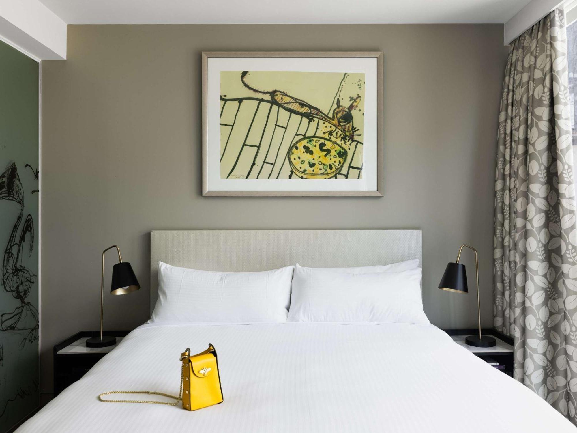 Art Series - The Olsen Melbourne City Exterior foto A bedroom at the hotel