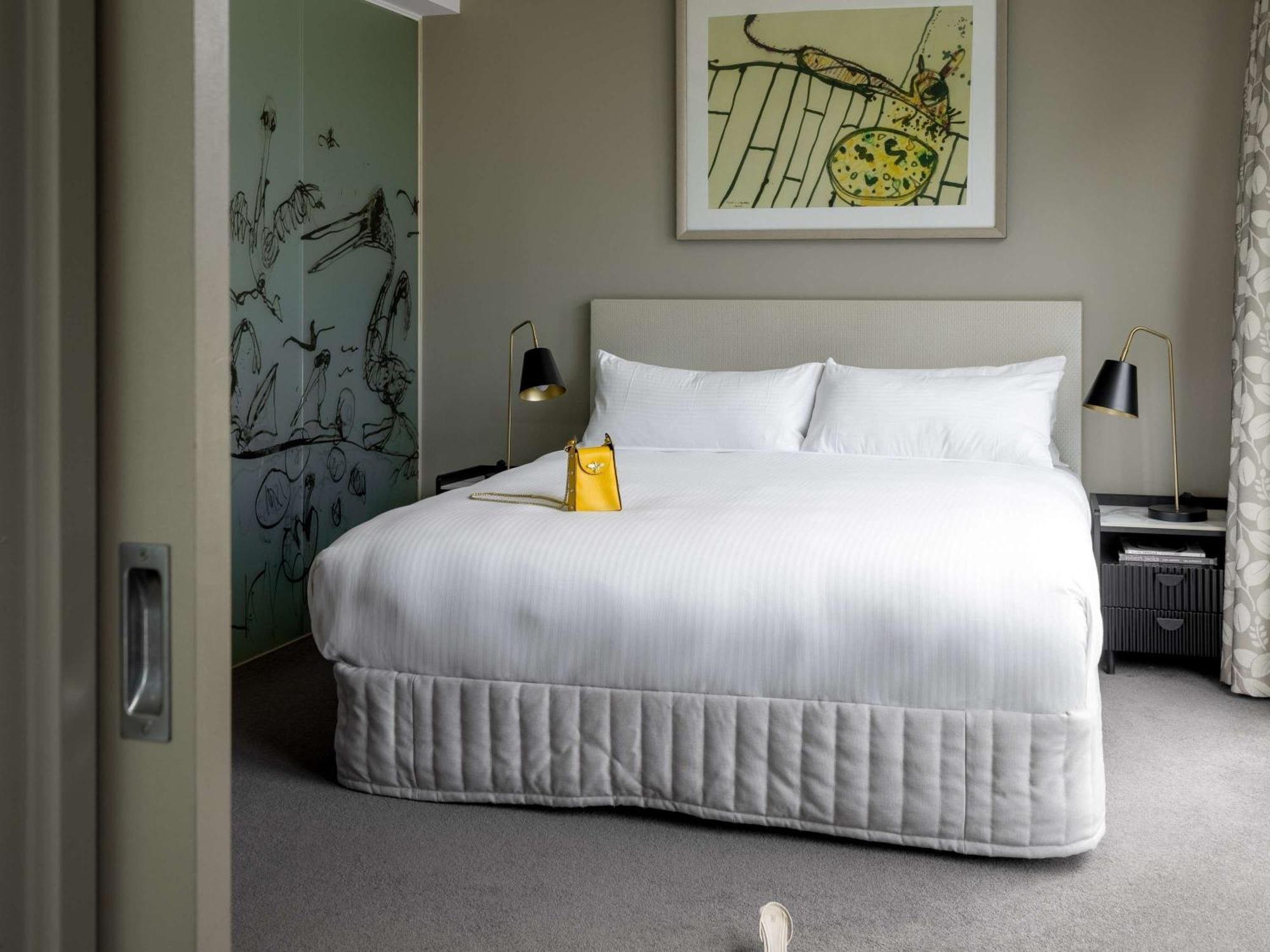 Art Series - The Olsen Melbourne City Exterior foto A bedroom at the hotel