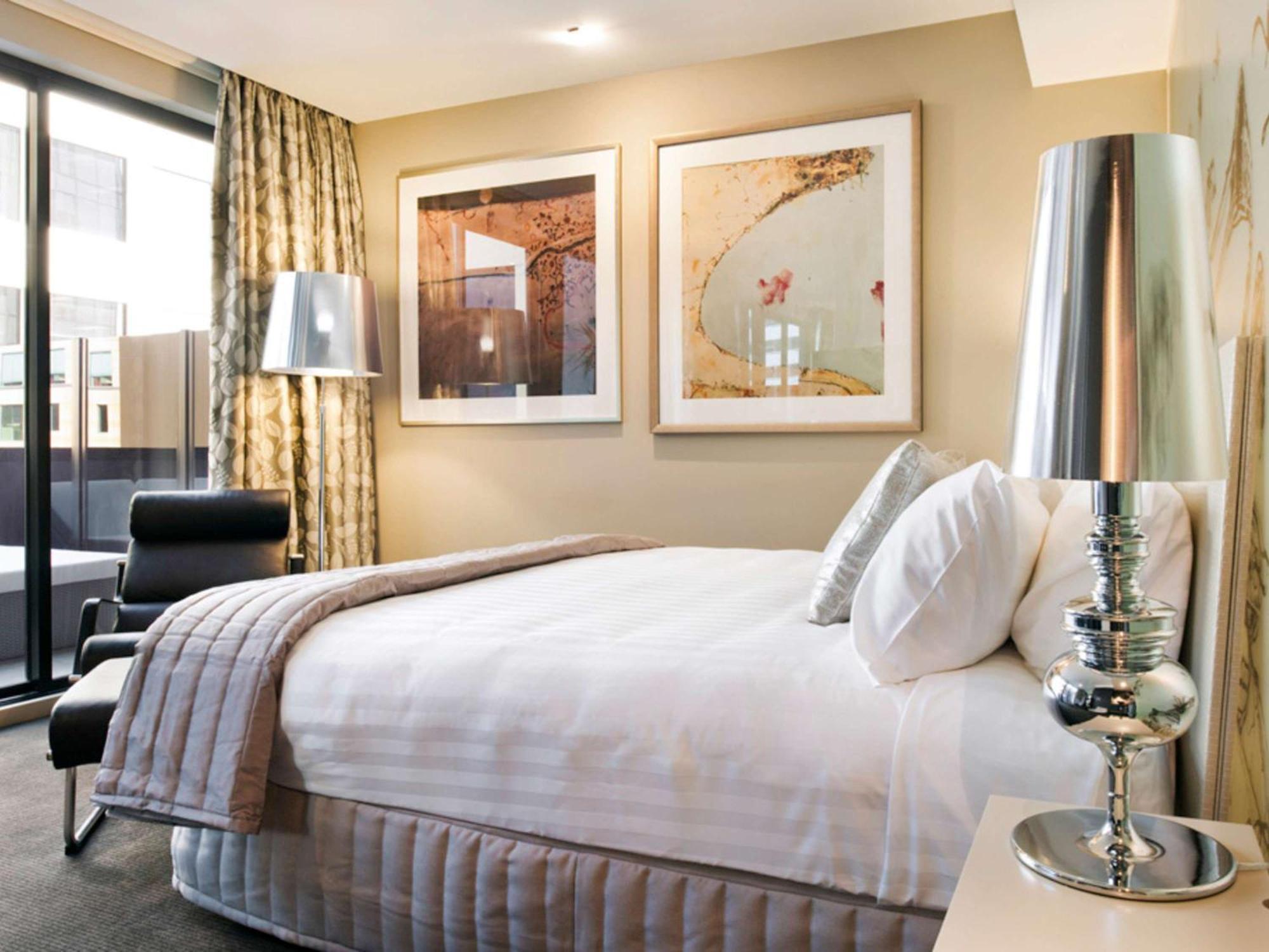 Art Series - The Olsen Melbourne City Exterior foto A bedroom at the hotel