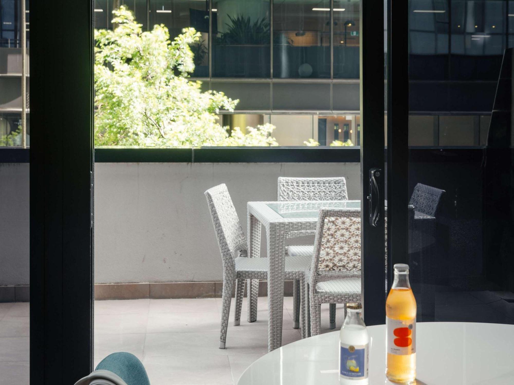 Art Series - The Olsen Melbourne City Exterior foto The balcony of a typical apartment